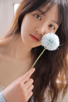 25岁女高中生